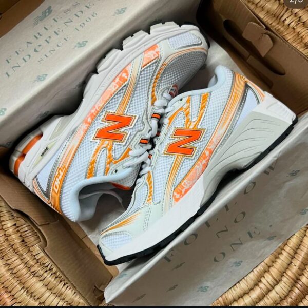 New Balance 740